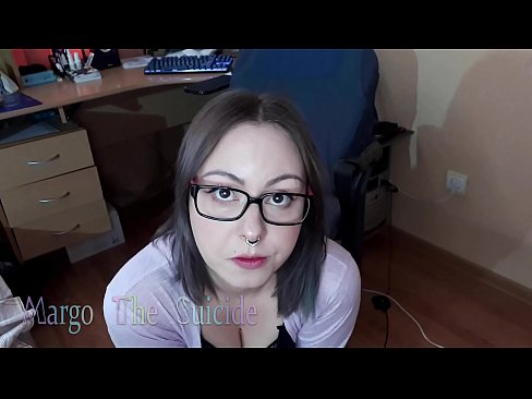 ❤️ Көз айнек тагынган сексуалдуу кыз Дилдону камерага терең соруп ❤️ Секс видео боюнча порно ky.yh9n.top ❌️❤